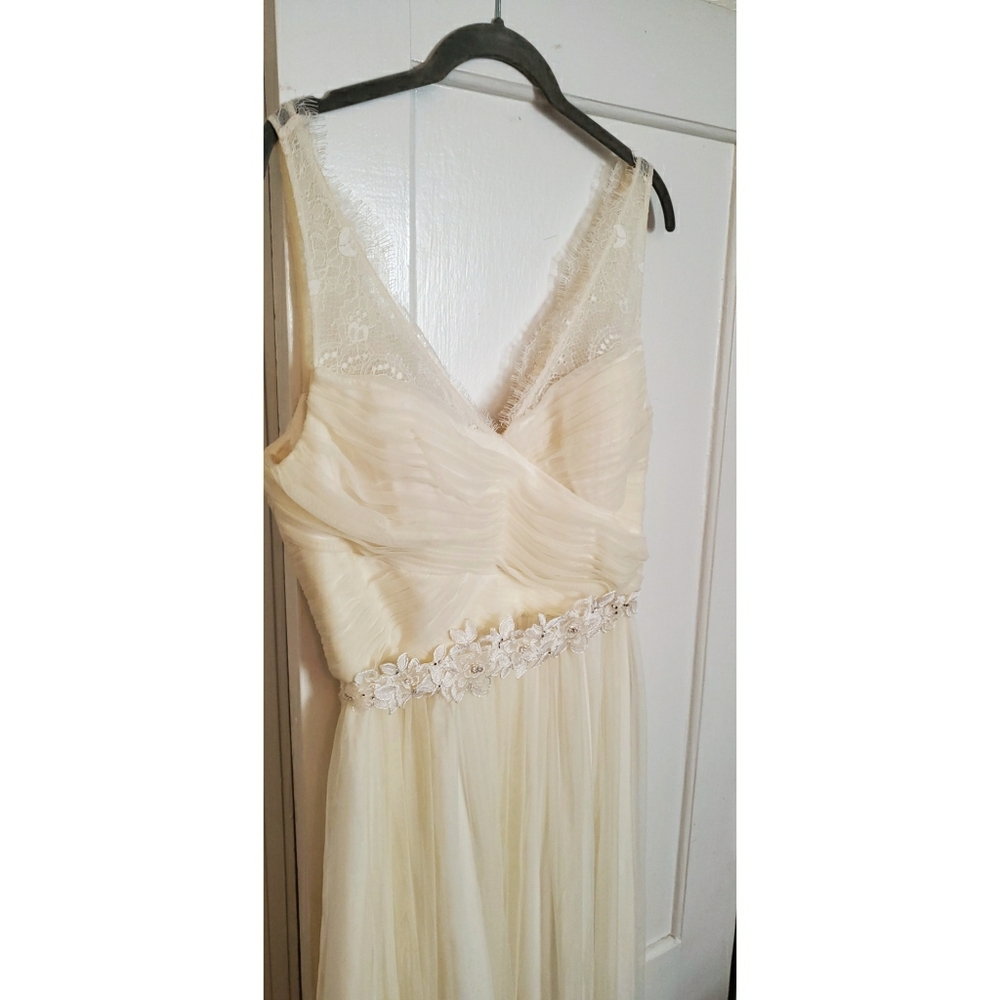 bhdln Wedding/Bridesmaid Dress in Ivory